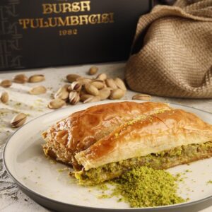 Antep Fıstıklı Havuç Dilim Baklava